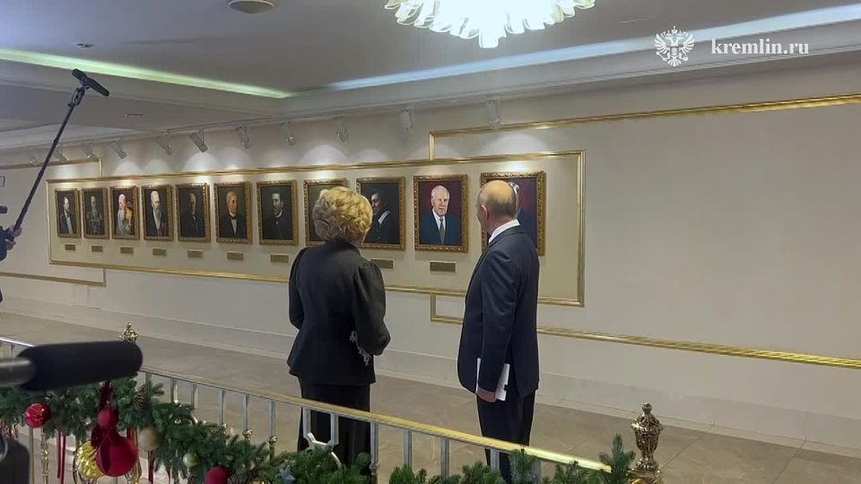 Владимир Путин приехал в Совет Федерации для участия в пленарном заседании