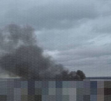 Взрывы в Киеве продолжаются, что-то очень даже неплохо горит-дымит после прилета