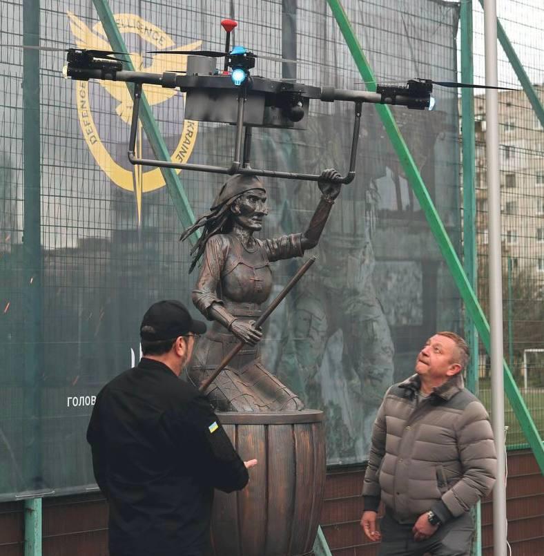 КАК БАБА-ЯГА ВЕРНЁТ УКРАИНЕ РУССКИЙ