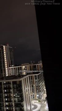 Ситуация в ночном Киеве. Работа ПВО, взрывы и вспышки