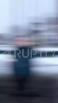 «Мы должны заставить украинцев покончить с бандеризмом»: в Сети вирусится видео, на котором польский депутат Якуб Климас призывает потребовать от Украины снести памятники Степану Бандере — или обрубить всю финансовую помощь