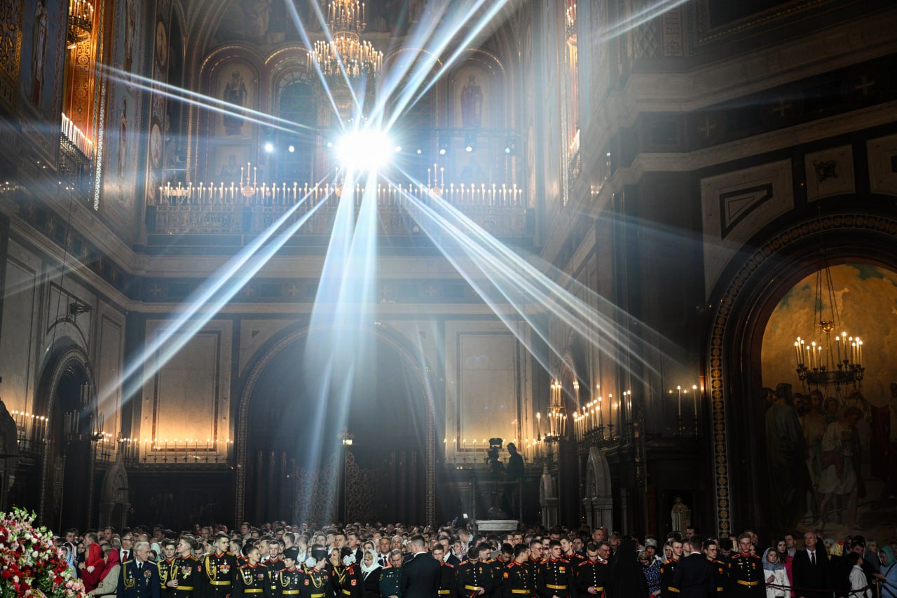 #ФотоГода. Вспоминаем 2025-й год в фотографиях самых ярких событий! • Президент России Владимир Путин на Красной площади в Москве на военном параде, посвящённом 80-летию Победы в Великой Отечественной войне (Сергей Бобылев /... #ФотоГода. Вспоминаем 2025-й год в фотографиях самых ярких событий! • Президент России Владимир Путин на Красной площади в Москве на военном параде, посвящённом 80-летию Победы в Великой Отечественной войне (Сергей Бобылев /...