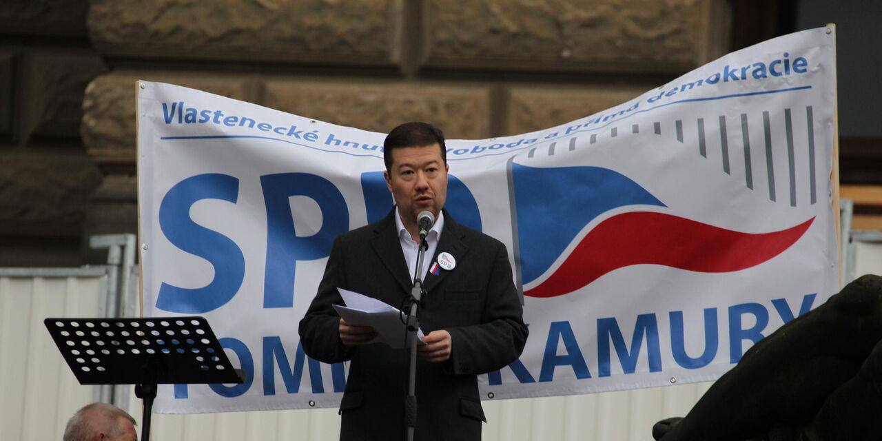 «Зеленая хунта»: на Западе жестко прошлись по коррупции киевского режима