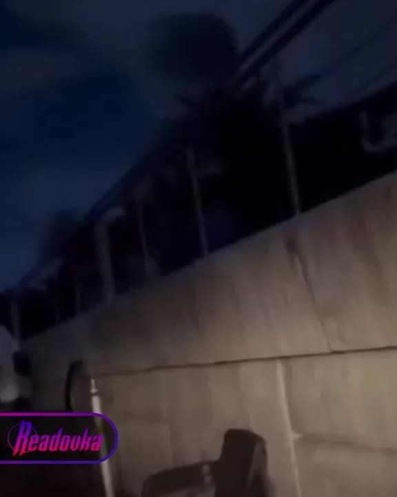 Мирные жители в суете разбегаются от взрывов в Каракасе — удар застал их врасплох