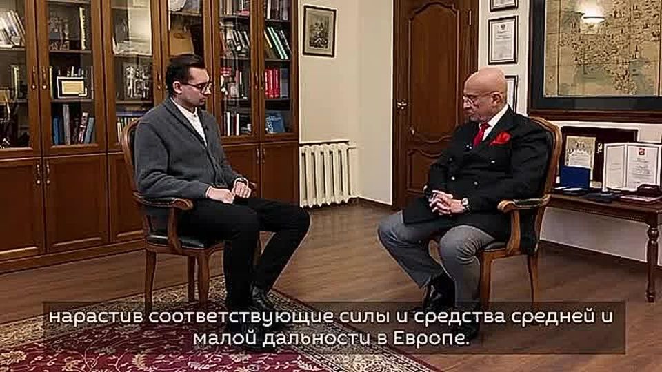 В 2026 году конфликт на Украине может приостановиться, но бои, скорее всего, позже возобновятся, рассказал @SputnikLive почетный председатель президиума Совета по внешней и оборонной политике Сергей Караганов