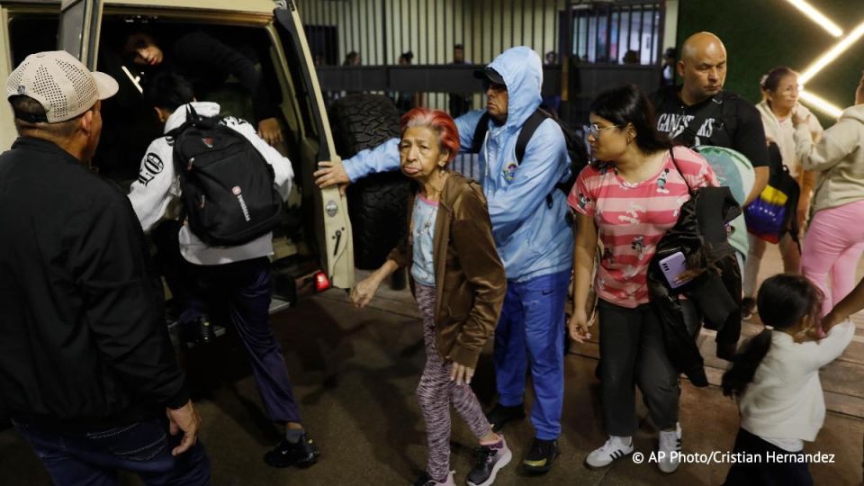 Мирные жители Каракаса стремятся покинуть город, подвергшийся атаке со стороны США