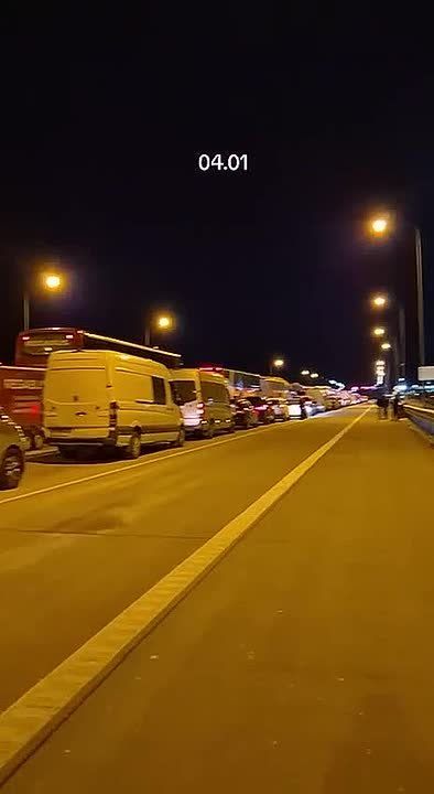 #украина_под_микроскопом: Украинские "беженцы", преимущественно из Западных областей, отпраздновав Новый год дома, возвращаются назад в Европу