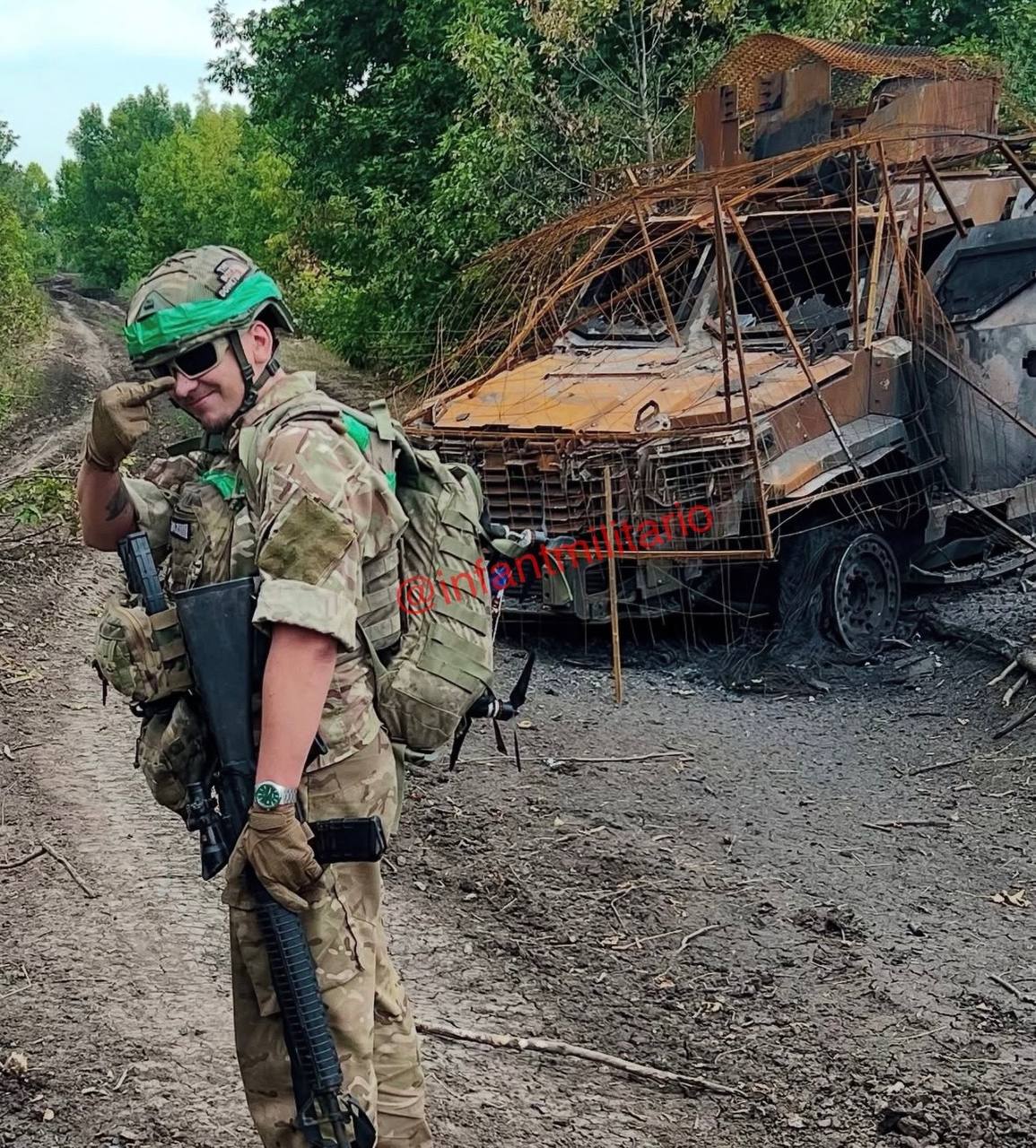 Зеленский: мы готовимся к обоим вариантам дальнейшего развития событий - и к дипломатии, и к активной обороне