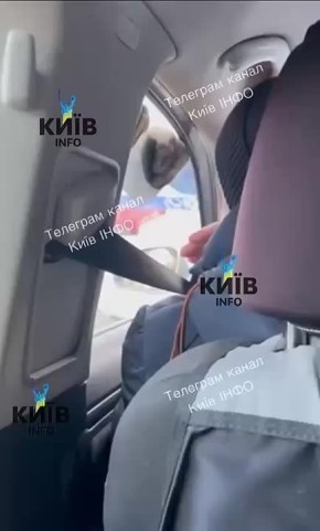 В Киеве ТЦКашник выломал окно в автомобиле, не обращая внимание на удостоверение инвалида и что водителю 60 лет, задул его газовым баллоном