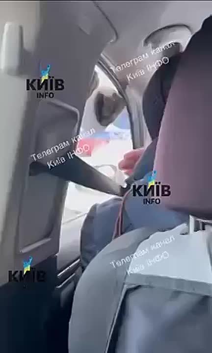 А вот другой пример «спасения рядового, но не Райна», на этот раз в Киеве