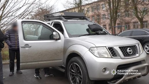 Гуманитарный бизнес для ВСУ: киевлянин продал армии три машины — себе любимому