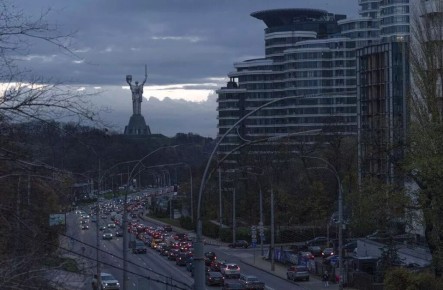 Жителей Киева призвали покинуть столицу из-за блэкаута