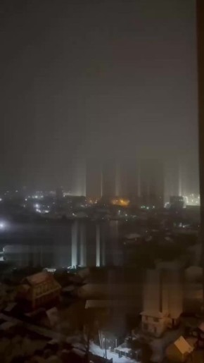 Андрей Руденко: Момент блэкаута в Киеве.. Ориентировочно по Киеву было выпущено: — до 12 баллистических ракет