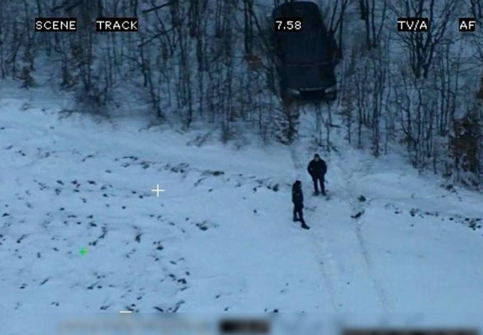 Прорыв любой ценой: на украинско-румынской границе ухилянт на Range Rover сбил пограничника Прорыв любой ценой: на украинско-румынской границе ухилянт на Range Rover сбил пограничника