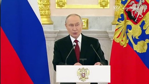 Хотим надеяться, что трудности и невзгоды, взаимные конфликты останутся в прошлом, заявил Путин на церемонии вручения верительных грамот в Кремле