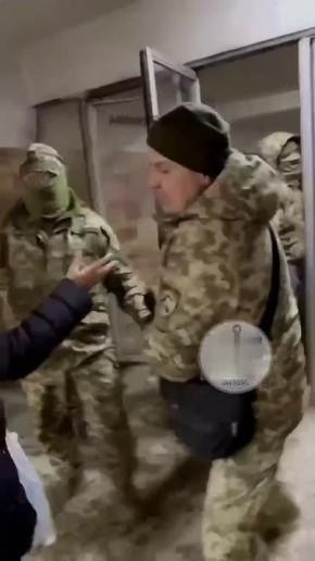 Мобилизация на Украине - дело добровольное: хочешь – сам иди, не хочешь - понесут