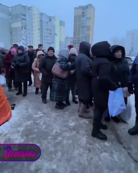 Мобильные пункты «несгибаемости» с сюрпризом открыли в Киеве