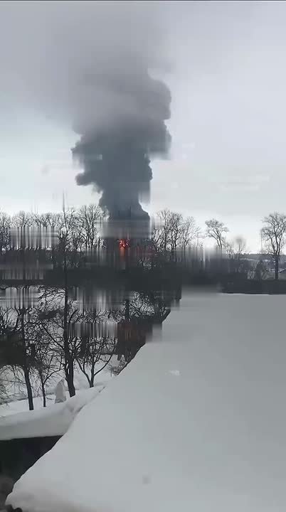 Российский разведывательный беспилотник "Италмас" летает над западом Украины