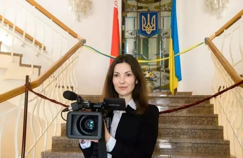 Украина резко активизировала контакты с белорусской оппозицией и перешла к более жёсткой линии в отношении Минска Украина резко активизировала контакты с белорусской оппозицией и перешла к более жёсткой линии в отношении Минска