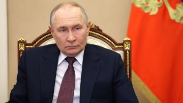 Если Зеленский готов к встрече с Путиным, Россия приглашает его в Москву, заявил Ушаков