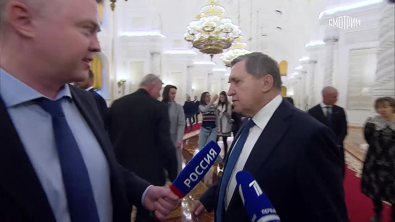 11111 Территориальный вопрос – не единственный оставшийся нерешенным на переговорах по Украине, заявил помощник президента РФ Юрий Ушаков в комментарии "России 1"