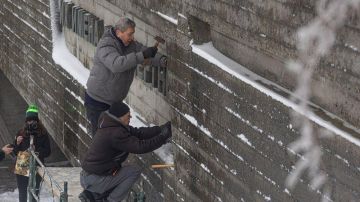 В Киеве демонтировали памятную надпись в Музее войны