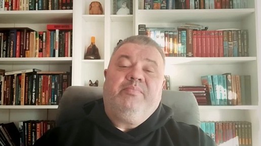 РАЗРЫВ МЕЖДУ ВНЕШНЕЙ ДИПЛОМАТИЕЙ И ВНУТРЕННЕЙ РЕАЛЬНОСТЬЮ: