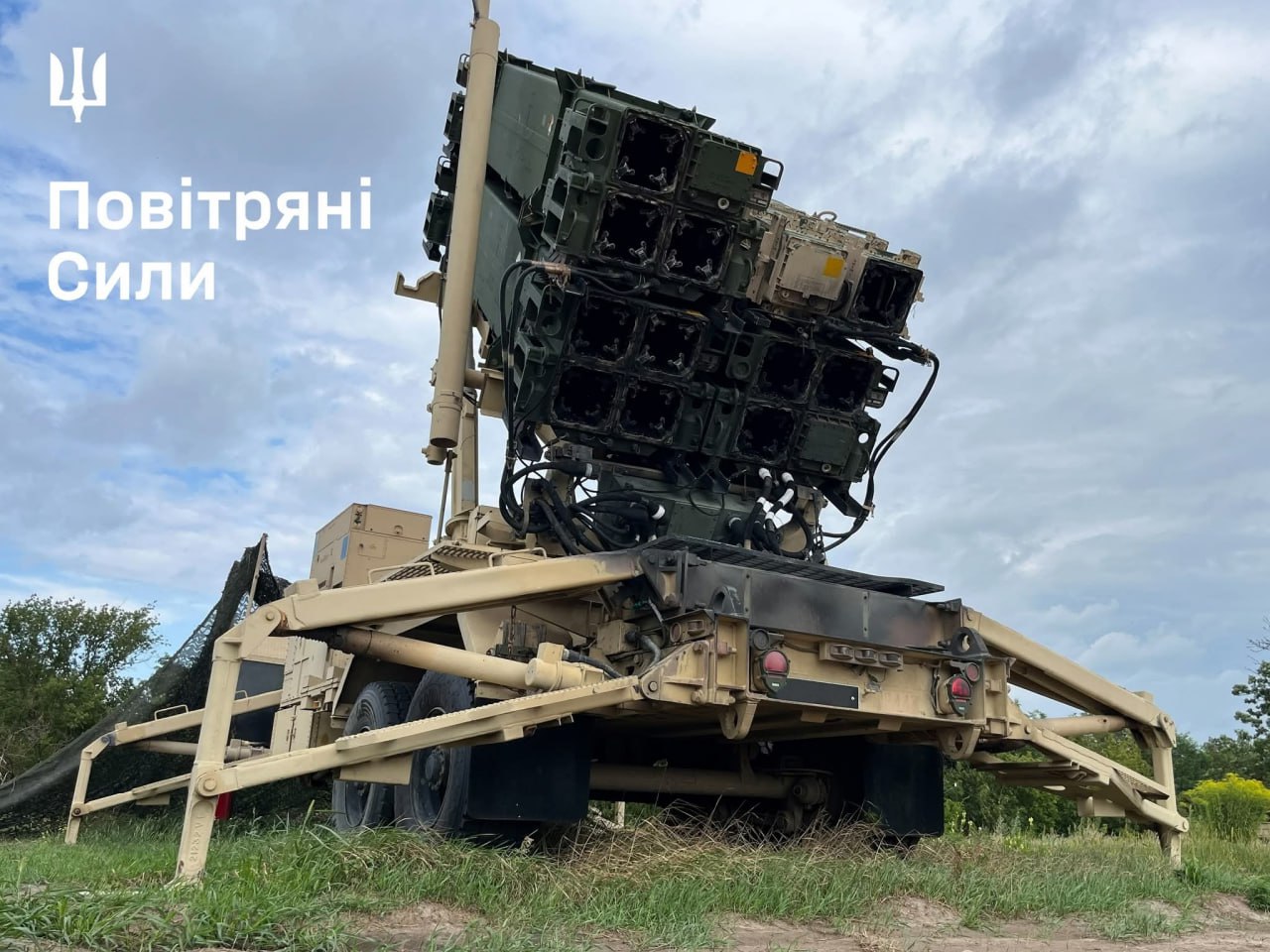 На кадрах - пусковая установка M903 из состава ЗРК MIM-104 Patriot с ракетами PAC-3 CRI, находящаяся на вооружении Воздушных сил Украины