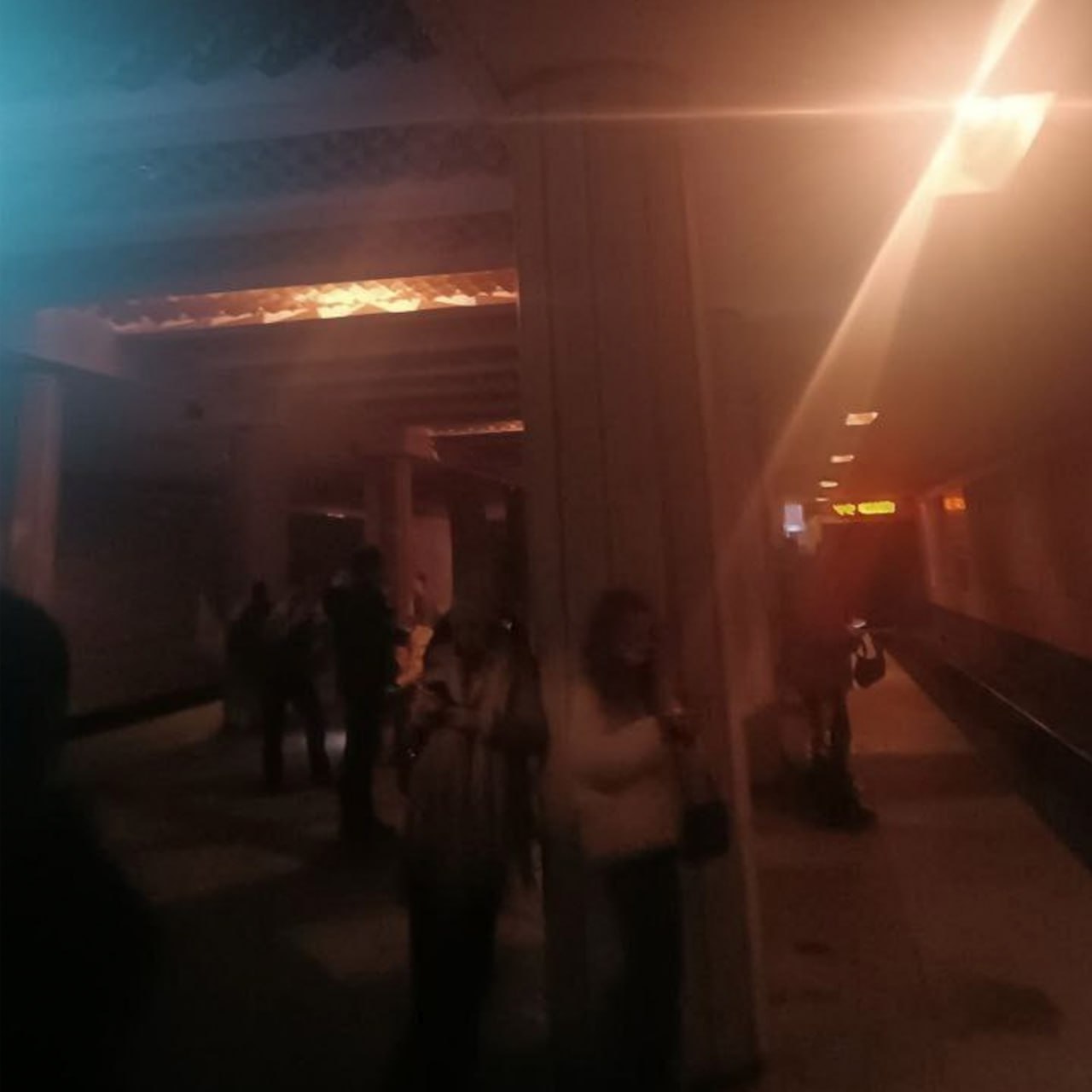 Сегодняшние отключения света на Украине — один из признаков того, что её энергосистема находится на грани коллапса, пишет Le Monde