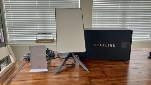 Сообщается, что в рамках противодействия российским дронам с терминалами Starlink было введено скоростное ограничение до 75-90 км/ч, при достижении которой терминал перестает работать