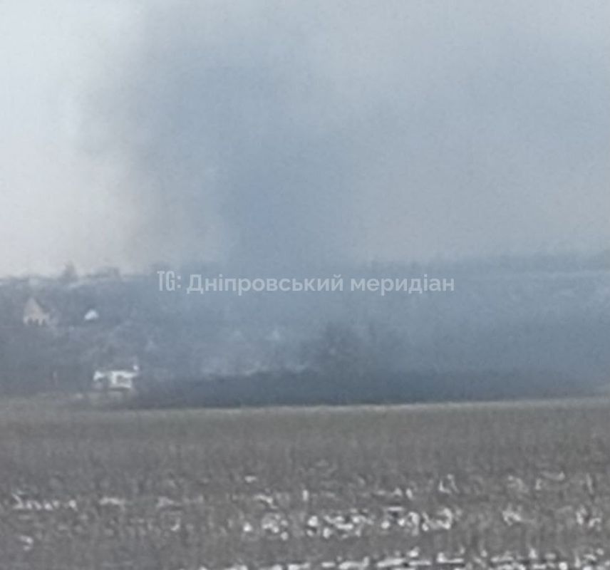 Момент удара БПЛА по объекту на территории Васильковки (Днепропетровская область) и его последствия публикуют украинские телеграмм-каналы Момент удара БПЛА по объекту на территории Васильковки (Днепропетровская область) и его последствия публикуют украинские телеграмм-каналы