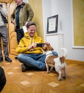 Генсек НАТО продолжает погружение в "украинскую" культуру