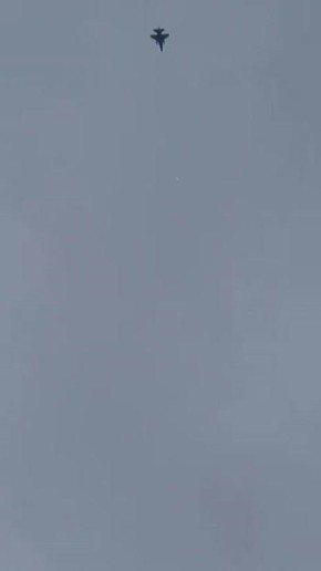 ������������ ����������� F-16 ��������� ��� ������� ������� ���������� ����-��������� "������-2" (��������� - $30 �����) ����������� ������� AIM-120 AMRAAM (��������� - $1,1 ���)