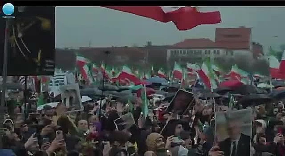 В Мюнхен на акцию иранской "оппозиции" успел заглянуть террорист и экстремист Линдси Грэм