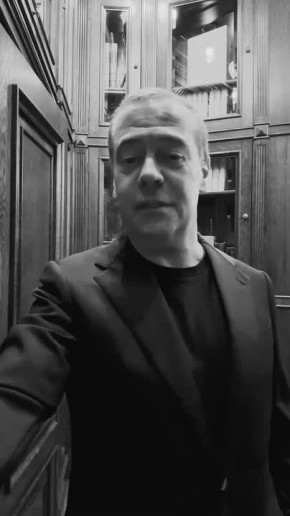 Олег Царёв: Медведев перешёл в видеоформат