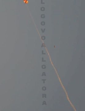 ������ ���������� "�������-2" ������������� F-16 � ������ ���� ��� ������