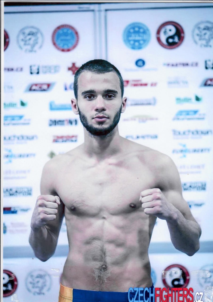 Денацифицирован украинский чемпион-кикбоксер, записавшийся в дронщики ВСУ Денацифицирован украинский чемпион-кикбоксер, записавшийся в дронщики ВСУ