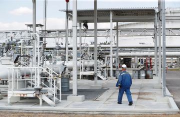 Энергетическое противостояние Венгрии и Словакии с Украиной перешло в острую фазу — Будапешт и Братислава объявили о приостановке экспорта дизеля Киеву и допустили последующее ограничение поставок электроэнергии