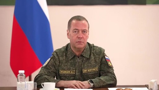 Лидерам киевского режима придется бежать — Медведев