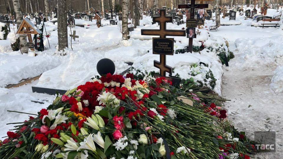 В Петербурге простились с солистом группы Shortparis Николаем Комягиным