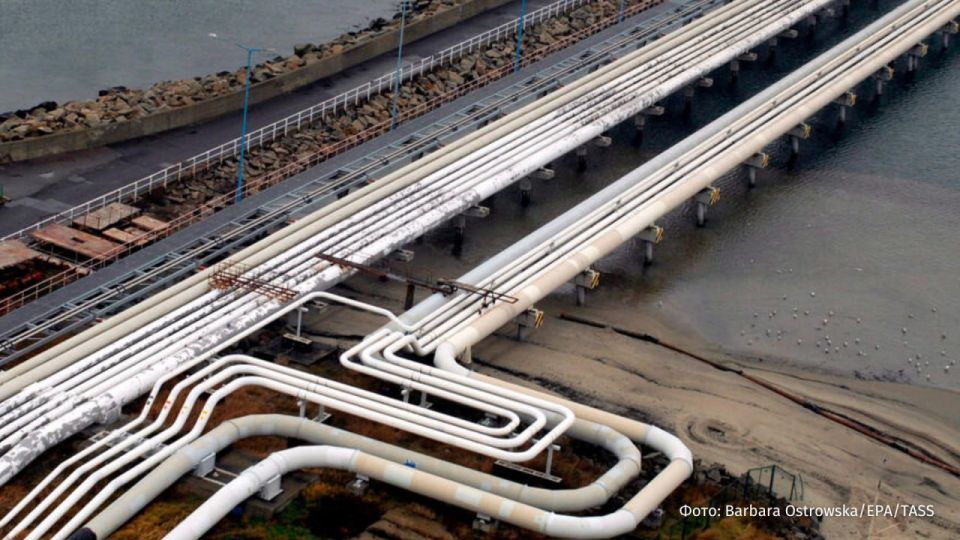 Украина вновь передвинула сроки возобновления поставок нефти в Словакию по нефтепроводу "Дружба" — теперь речь идет о 26 февраля, пишет портал Ereport со ссылкой на пресс-службу Министерства экономики Словакии