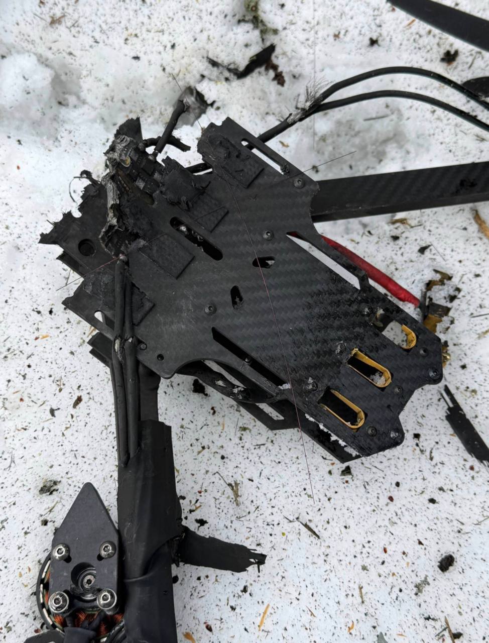 FPV-дроны на оптоволокне уже долетают до Харькова FPV-дроны на оптоволокне уже долетают до Харькова