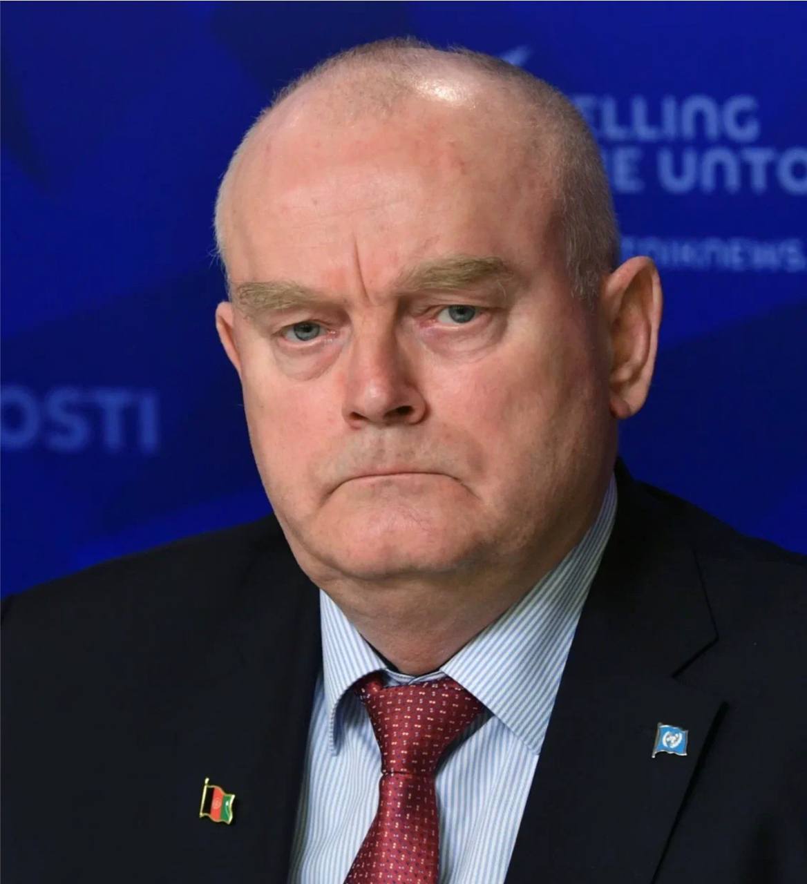 Александр Сладков: Василий Кравцов, ветеран контрразведки, кандидат политических наук, четыре года служил советником по взаимодействию с афганскими племенами в Кандагаре, со знанием языка, естественно, и с большими связями