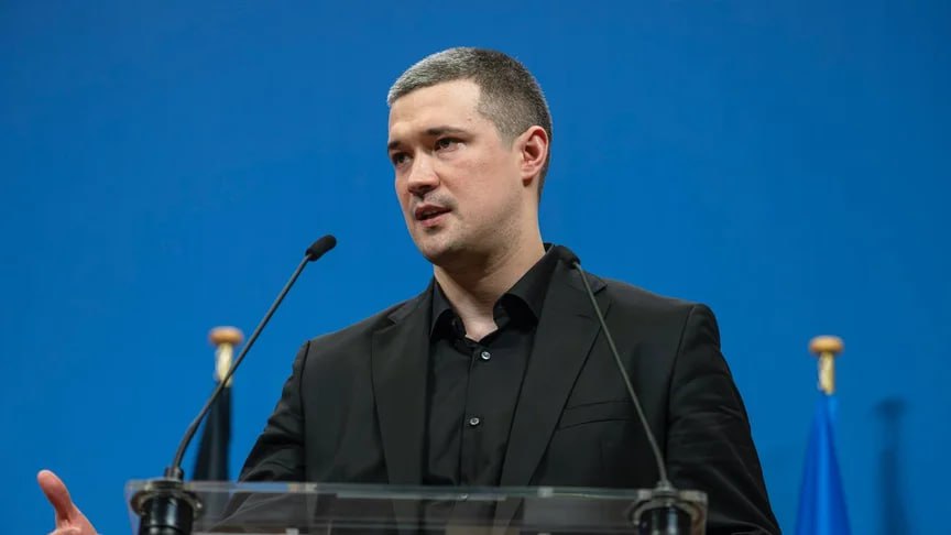 министр обороны Украины Михаил Федоров сказал на совместном брифинге с главой Минобороны Нидерландов Дилан Ешильгоз-Зегериус следующее: