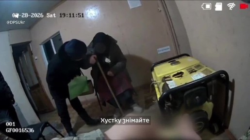 Мужчина притворился бабушкой, чтобы выехать с Украины в Молдавию