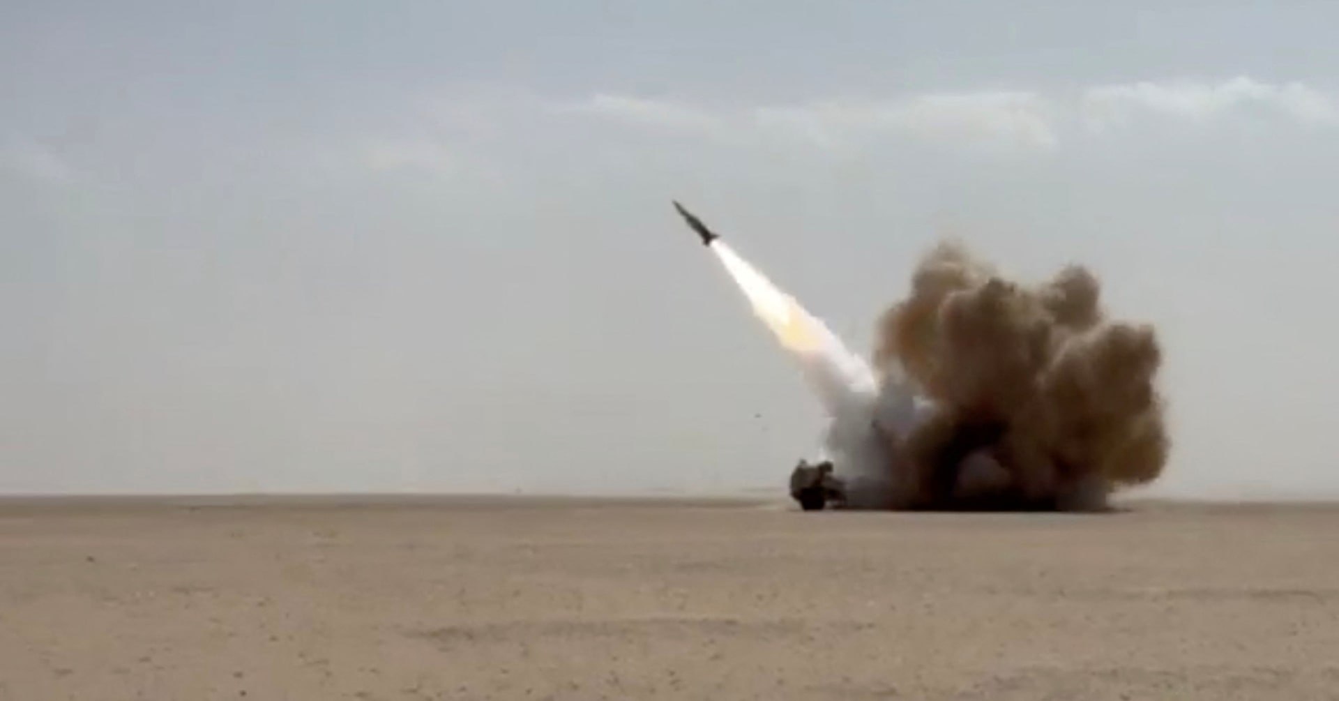 Администрация Трампа встретится с ведущими американскими оборонными подрядчиками (Lockheed Martin, RTX/Raytheon и другими) в Белом доме, чтобы ускорить производство оружия, поскольку запасы США были истощены конфликтами...