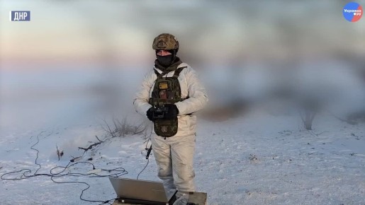 Репортаж военкора Украина.ру Романа Гнатюка о роли наземных роботизированных платформ в современных боевых действиях, где специалисты 5-й отдельной Гвардейской мотострелковой бригады (группировка «Центр») демонстрируют...