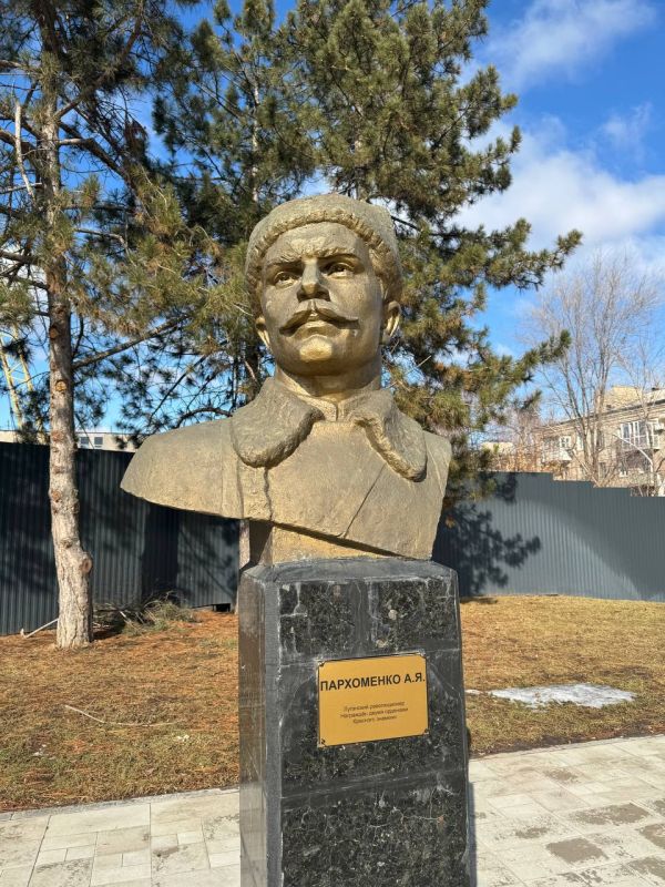 Александр Малькевич: Весенний Луганск: город героев Александр Малькевич: Весенний Луганск: город героев