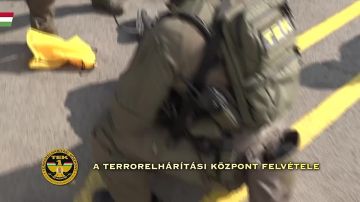 ������� ������� �������� ���������� ������������� ������������ ����������� "���������", ������� ���������� �� ������� $40 ���, �35 ��� � 9 �� ������ � �������