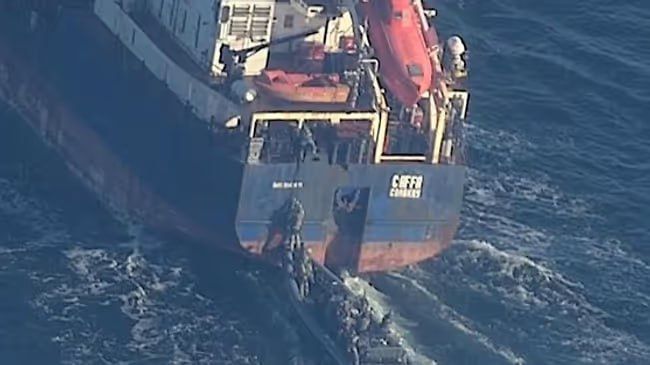 Очередной акт европейского пиратства: в водах Балтики шведская береговая охрана задержала грузовое судно Caffa (IMO 9143611), которое следовало из Касабланки (Марокко) в Санкт-Петербург под флагом Гвинеи Очередной акт европейского пиратства: в водах Балтики шведская береговая охрана задержала грузовое судно Caffa (IMO 9143611), которое следовало из Касабланки (Марокко) в Санкт-Петербург под флагом Гвинеи